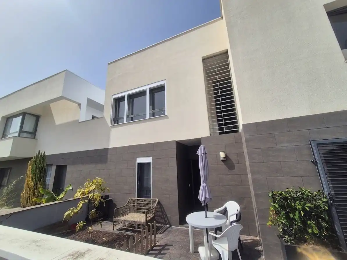 Außenansicht von Maisonette zum Verkauf in Arucas mit Heizung und Terrasse