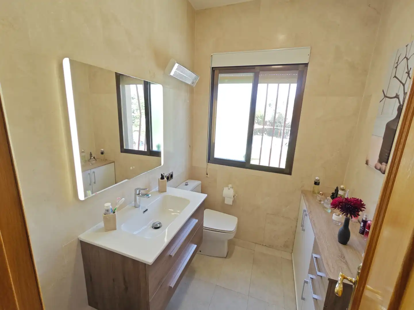 Baño de Casa o chalet en venta en El Casar de Escalona con Aire acondicionado, Calefacción y Jardín privado