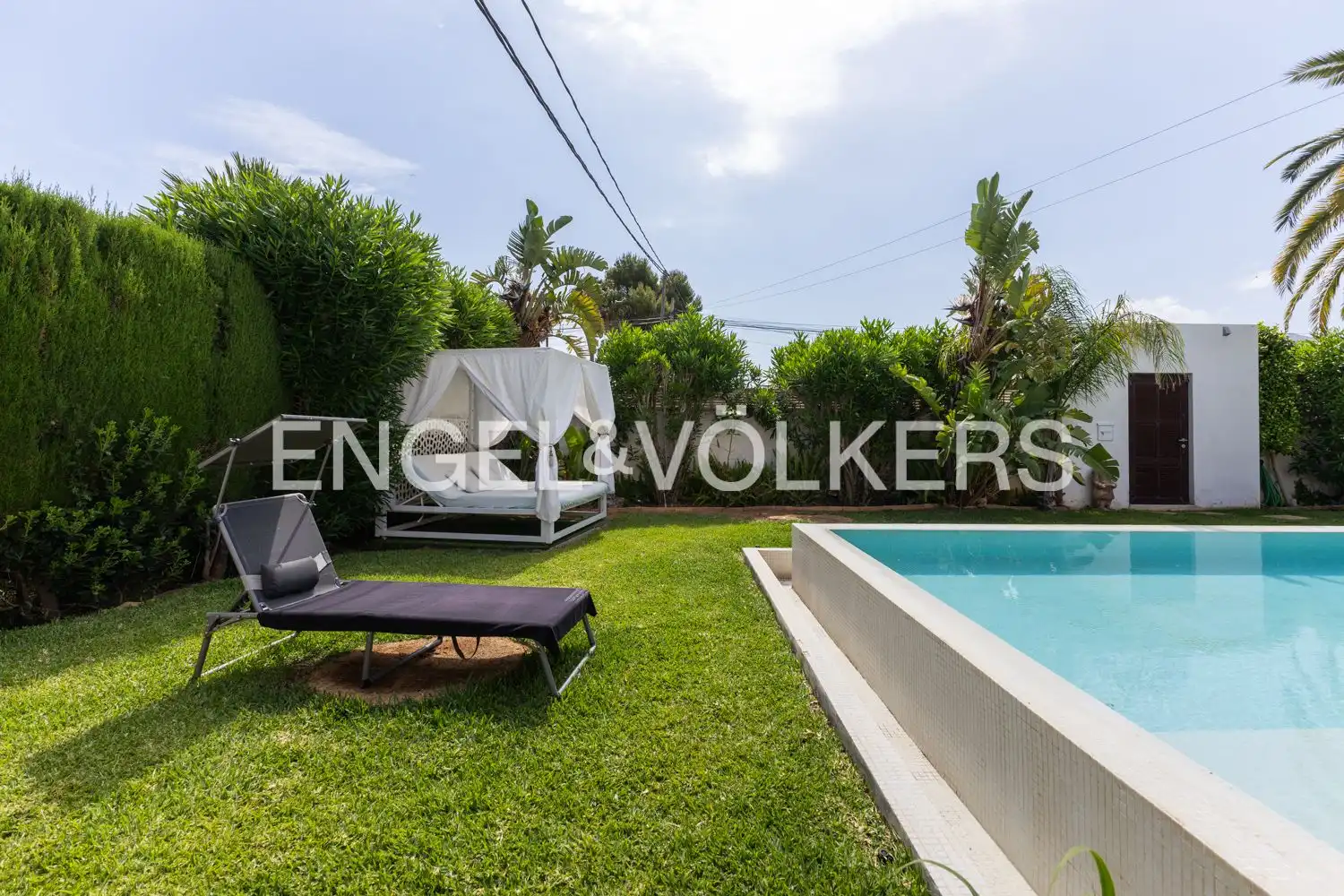 Swimming pool of Houses for sale in Dénia  with Air Conditioner, Heating and Private garden