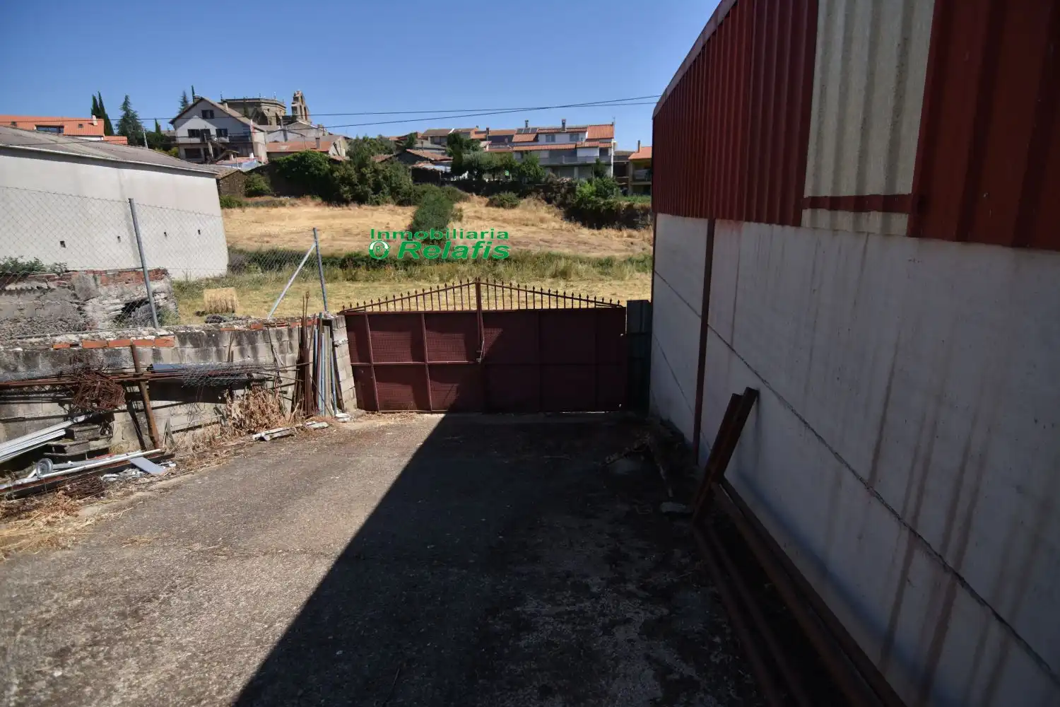 Industrial buildings for sale in Robleda