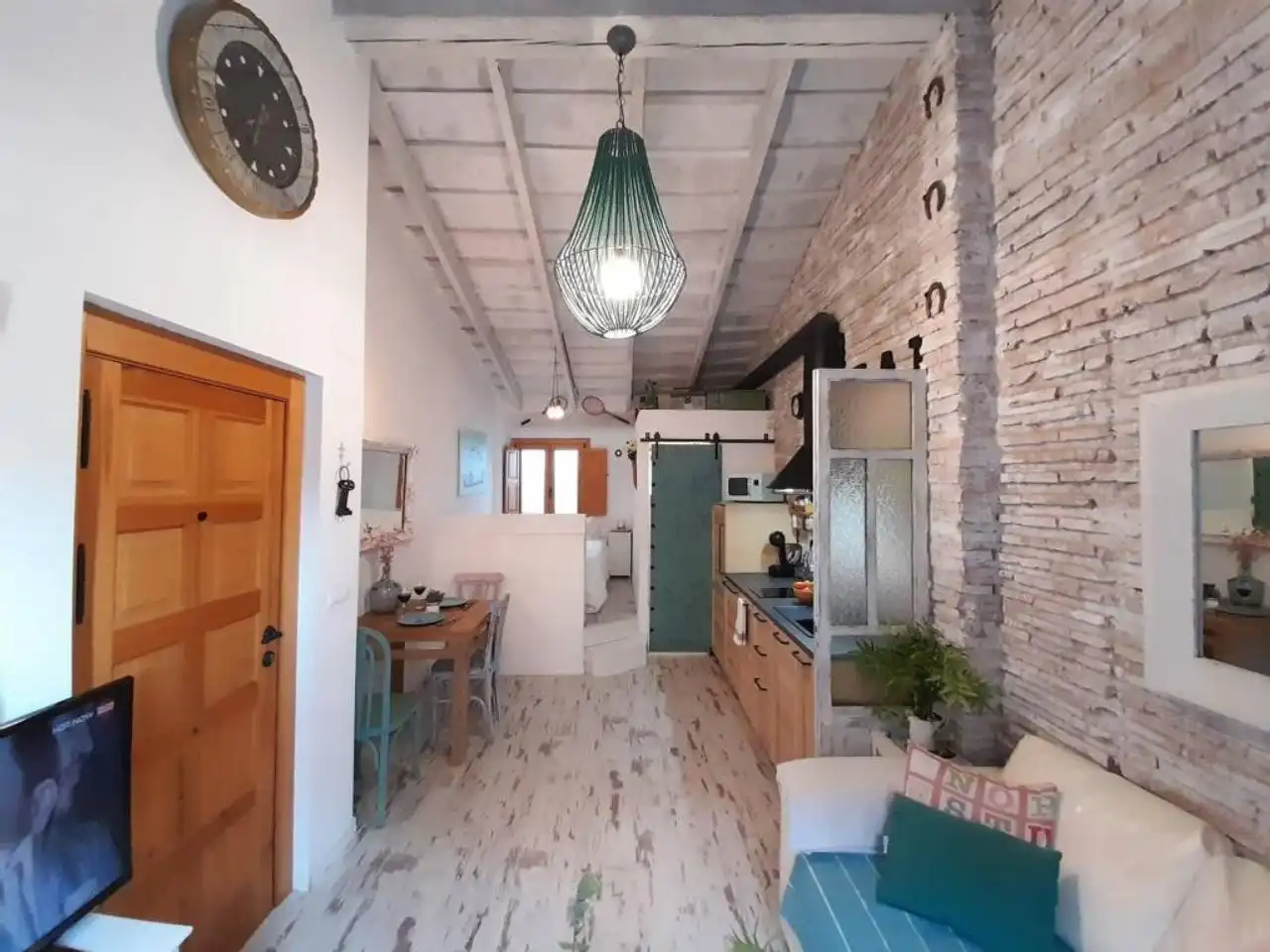 Study for rent in Calle Escalante, El Cabanyal - El Canyamelar