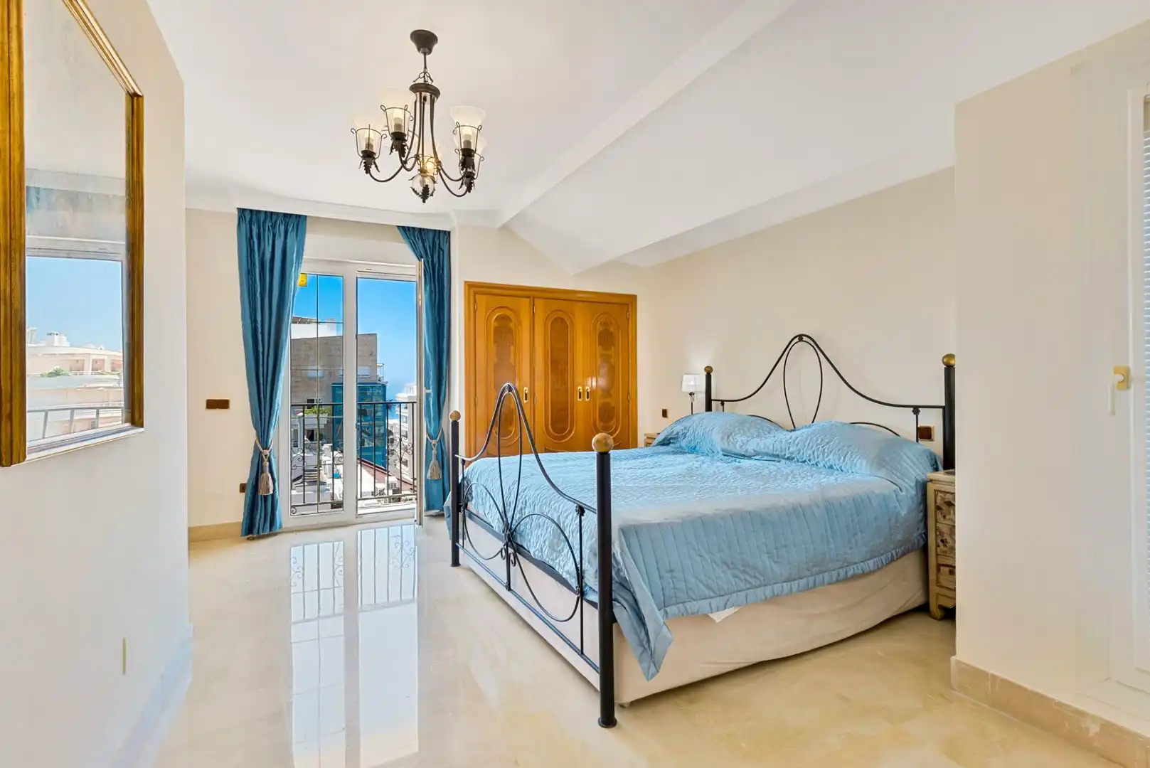 Bedroom of Attic for sale in Marbella  with Terrace