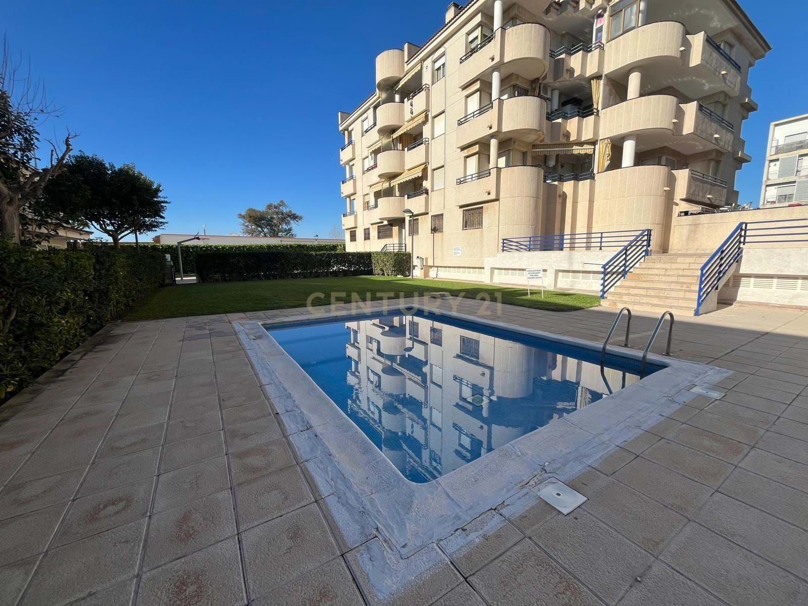 Swimming pool of Flat to rent in Cunit
