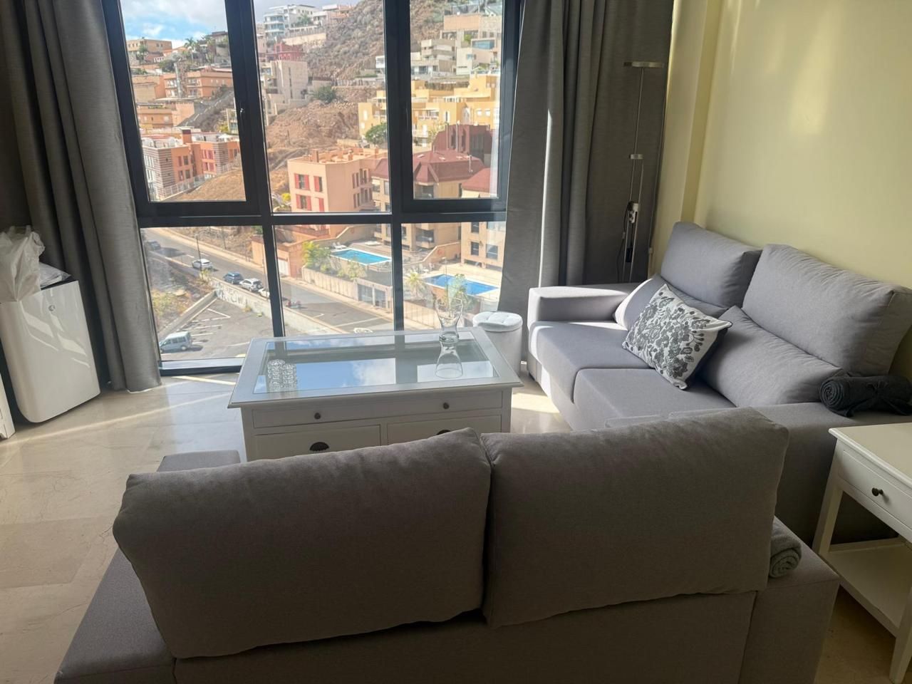 Sala d'estar de Pis de lloguer en  Santa Cruz de Tenerife Capital amb Moblat