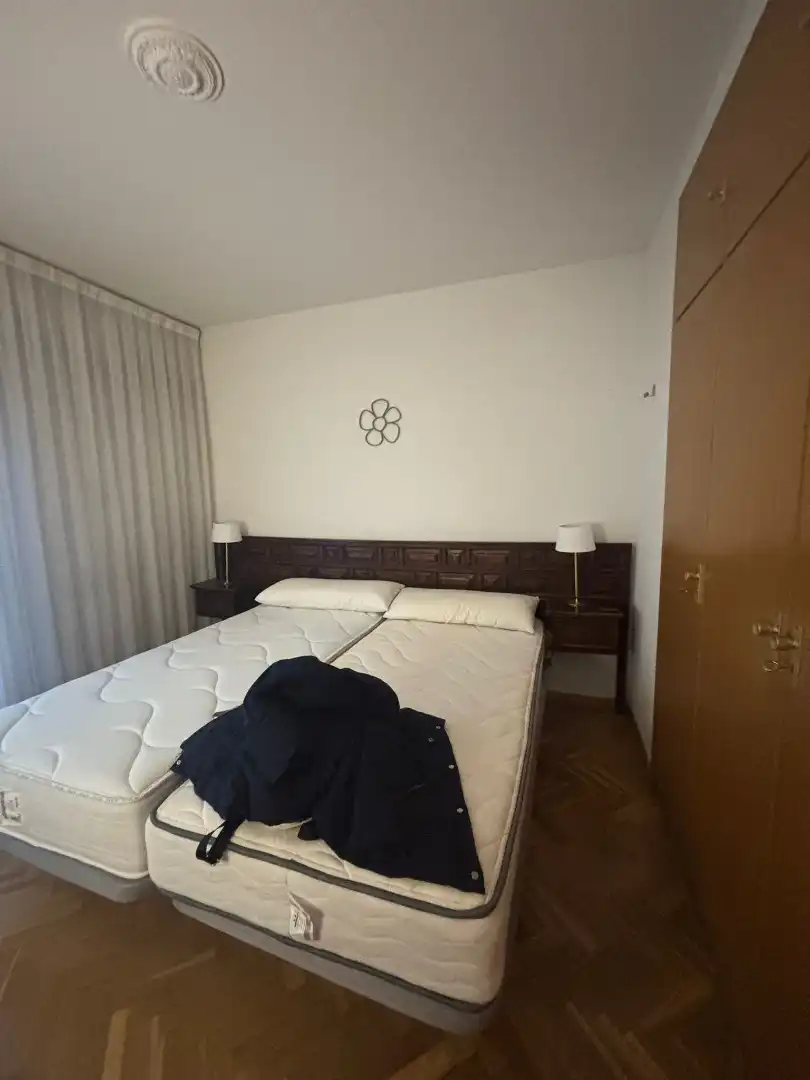 Bedroom of Flat for rent in Madrid  with Air Conditioner, Heating and Furnished