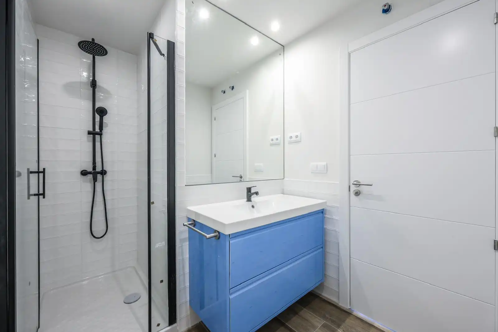 Bathroom of Flat for sale in Madrid  with Heating, Oven and Washing machine