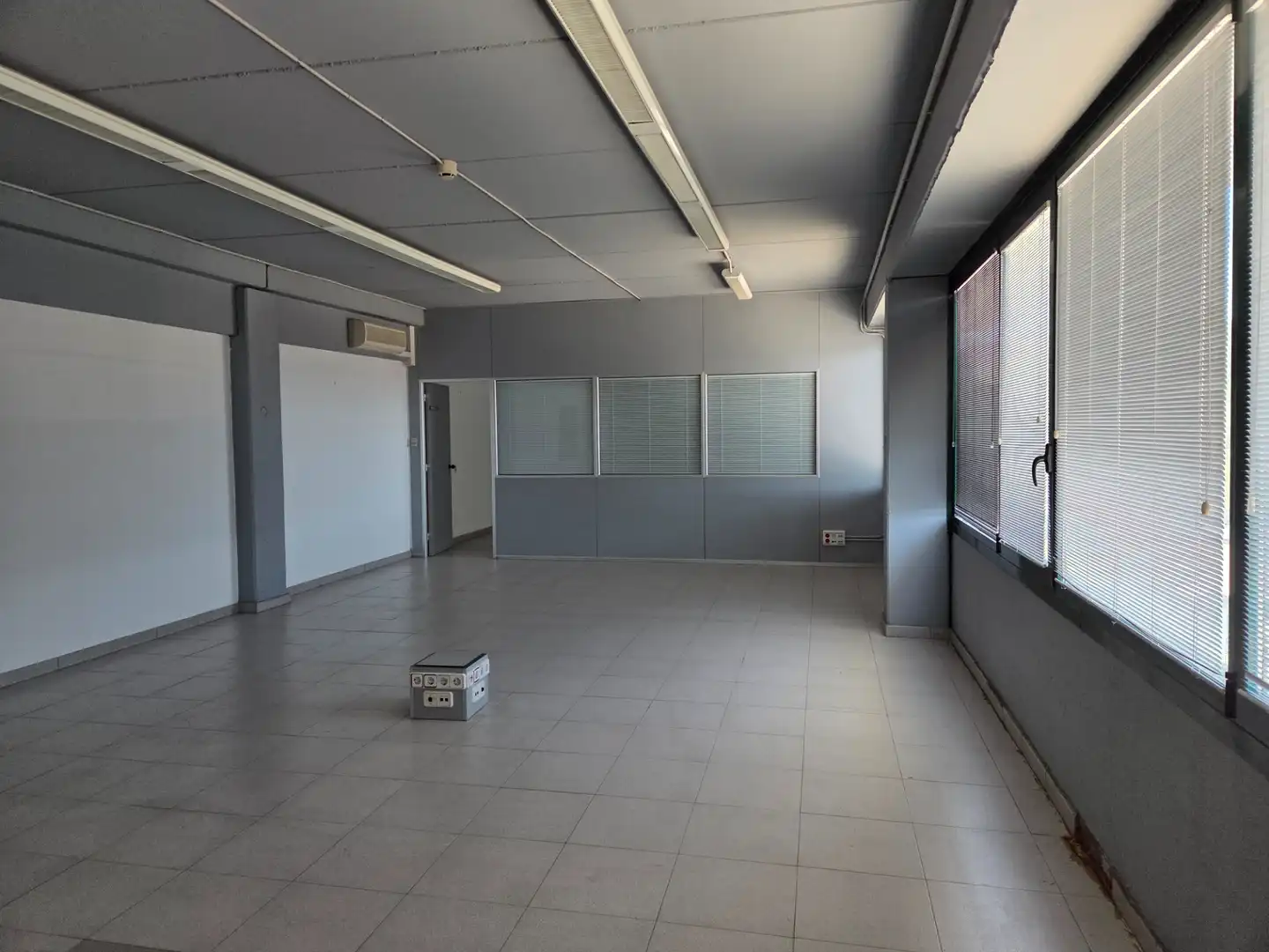 Nave industrial de alquiler en Cervelló con Calefacción y Alarma