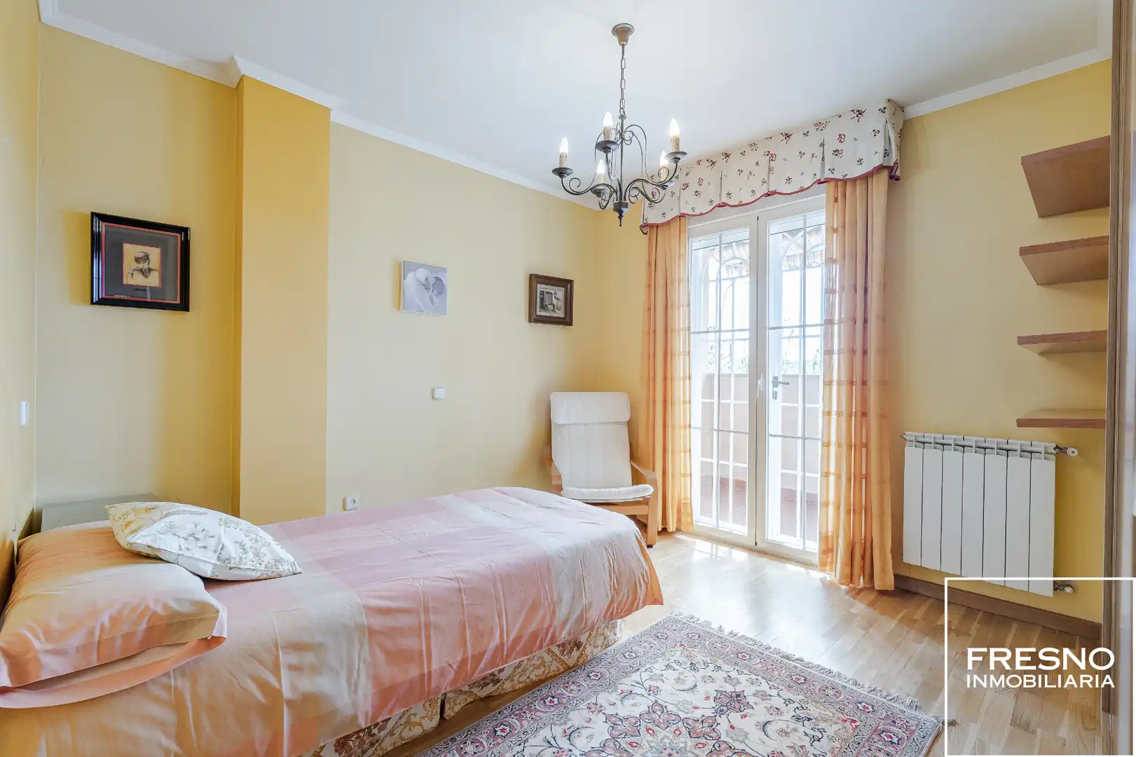Bedroom of Detached homes for sale in Cobeña  with Air Conditioner, Heating and Private garden