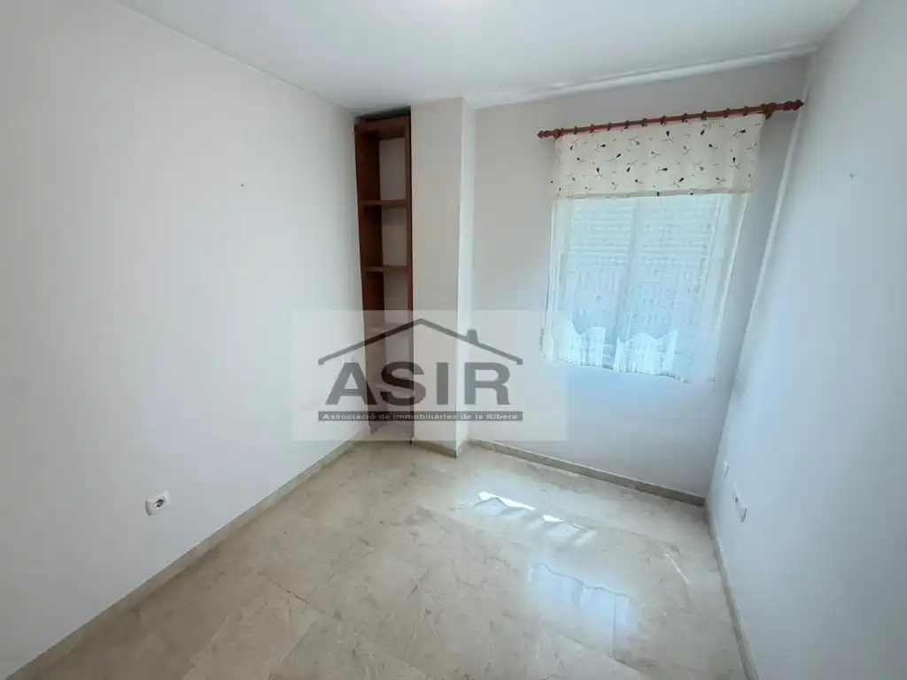 Wohnung zur Miete in Calle Cardenal Vera, Sants Patrons