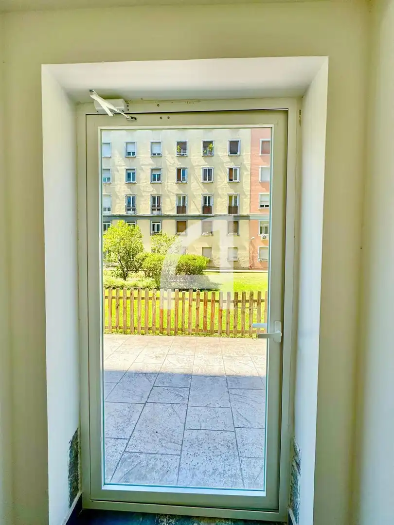 Balcony of Flat for share in Madrid  with Air Conditioner, Heating and Furnished