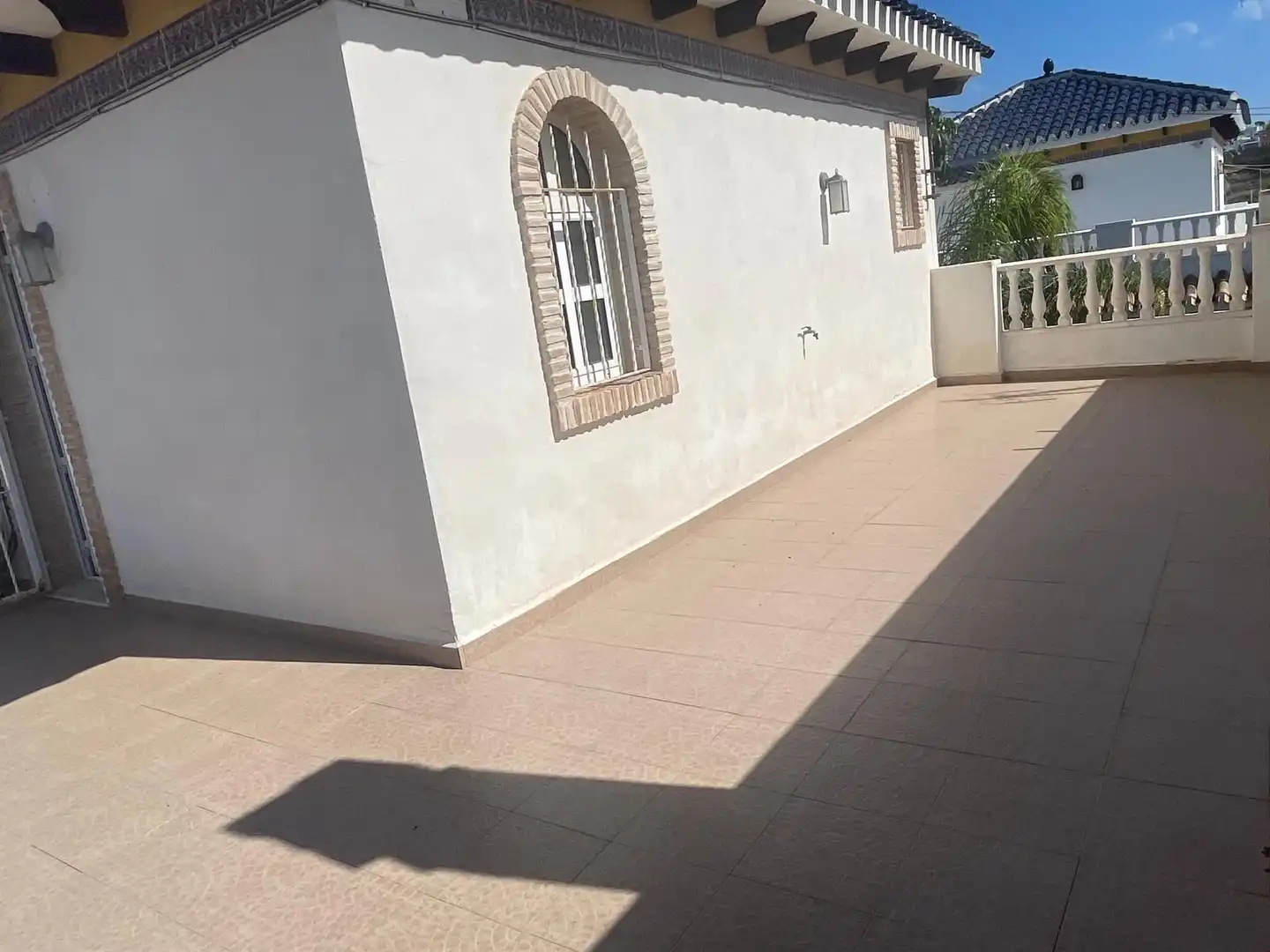 Terrassa de Casa adosada en venda en Torrevieja amb Aire condicionat, Calefacció i Jardí privat