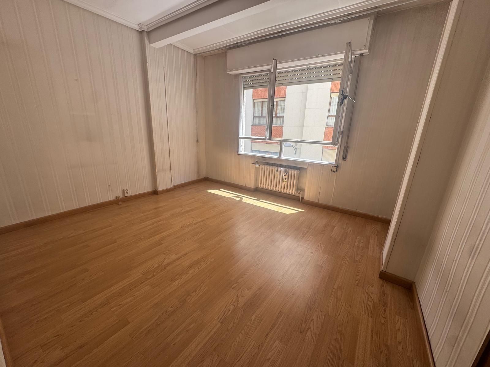 Habitación de Piso en venta en Valladolid Capital con Parquet