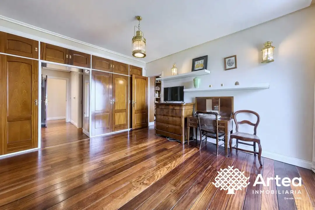 Habitación de Piso en venta en Getxo  con Calefacción y Trastero