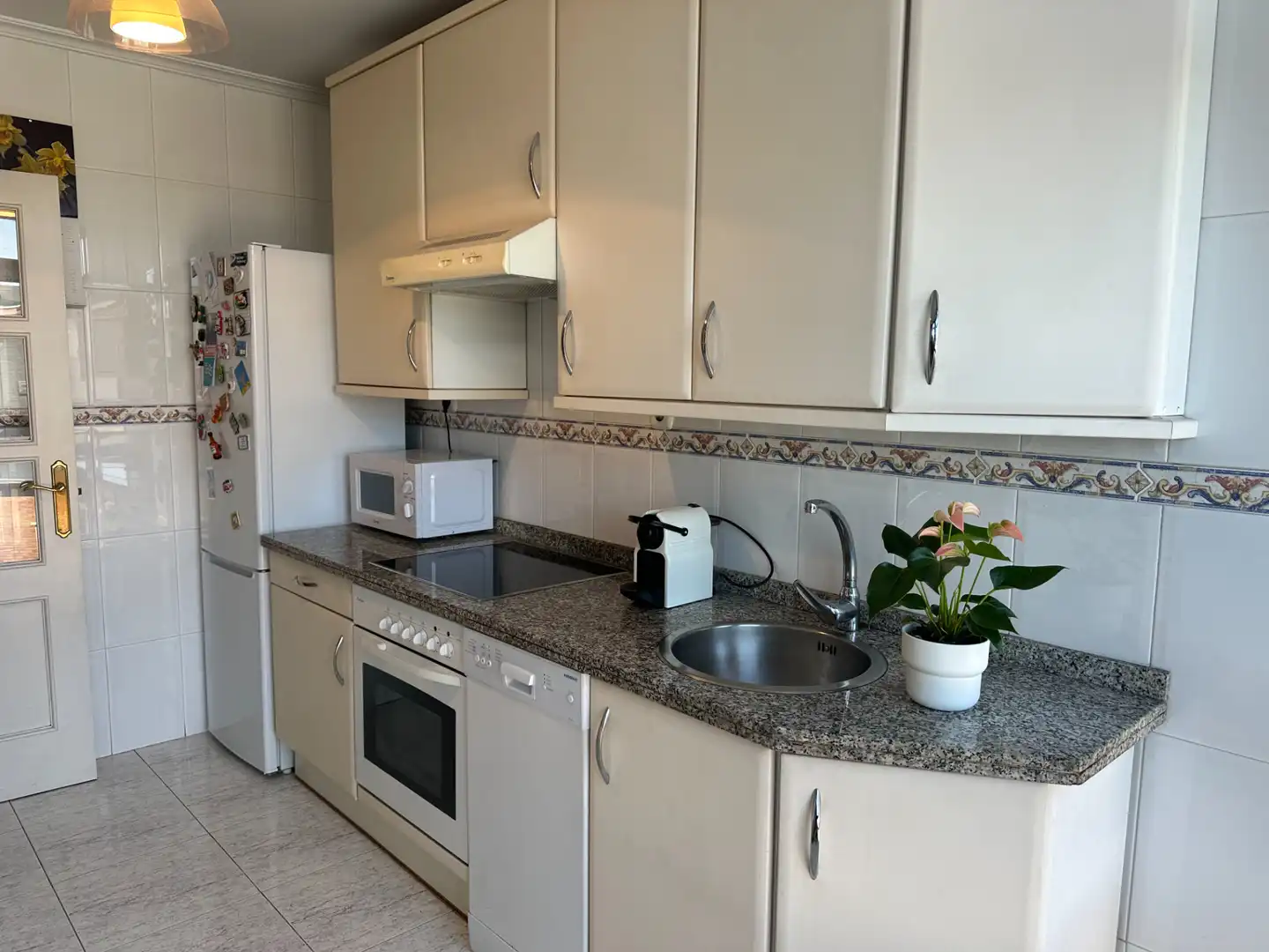 Cocina de Dúplex en venta en Avilés con Calefacción, Parquet y Trastero