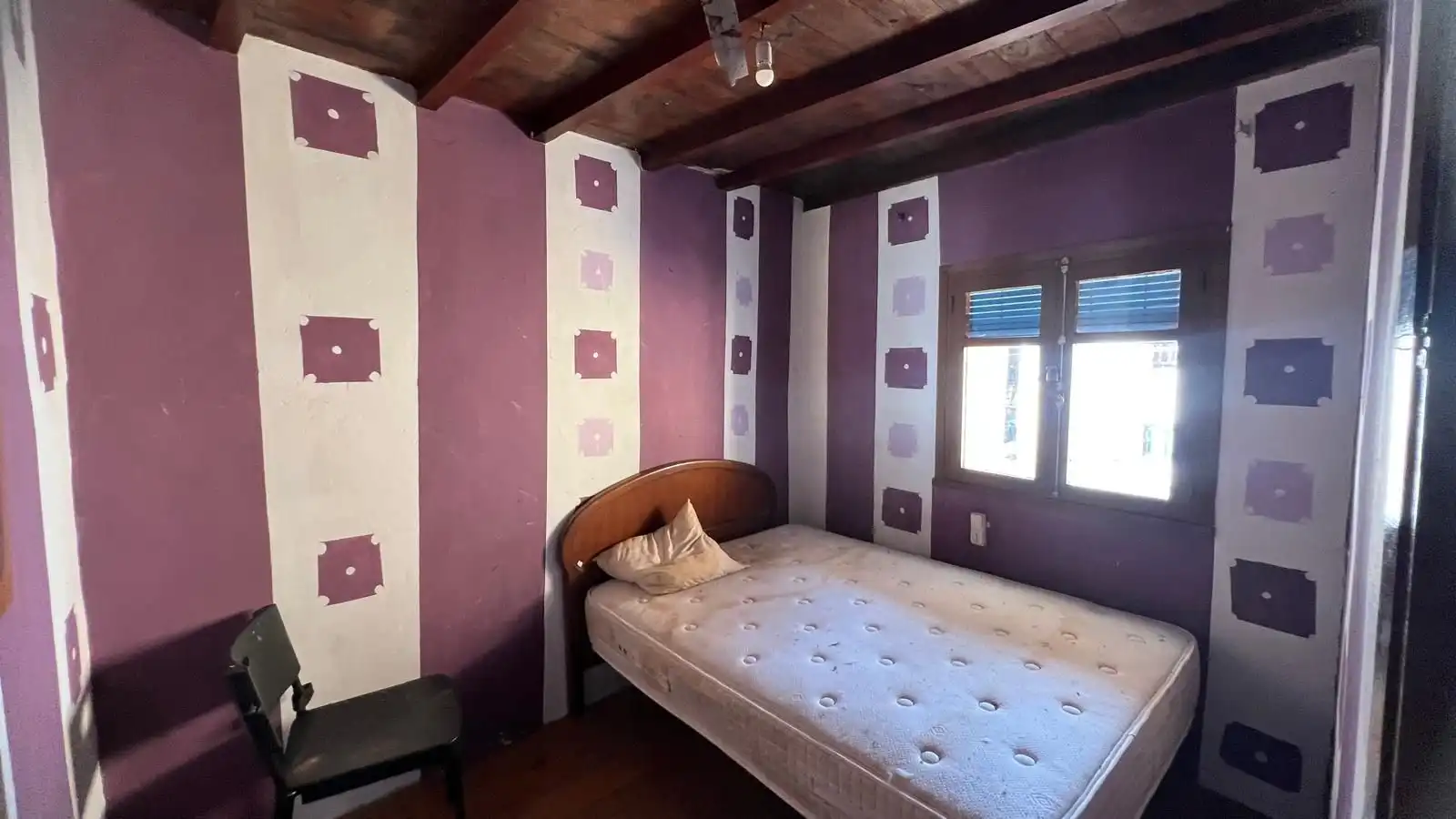 Bedroom of Houses for sale in Cangas de Onís