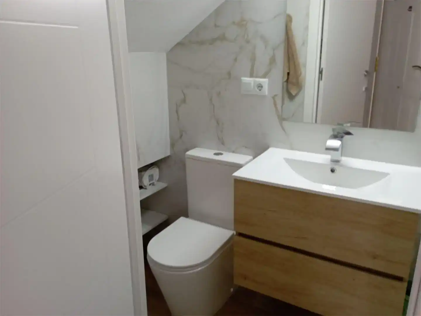 Bany de Pis en venda en Elche / Elx amb Aire condicionat, Jardí privat i Parquet