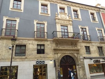 Oficina amb ascensor en venda a Casco Antiguo