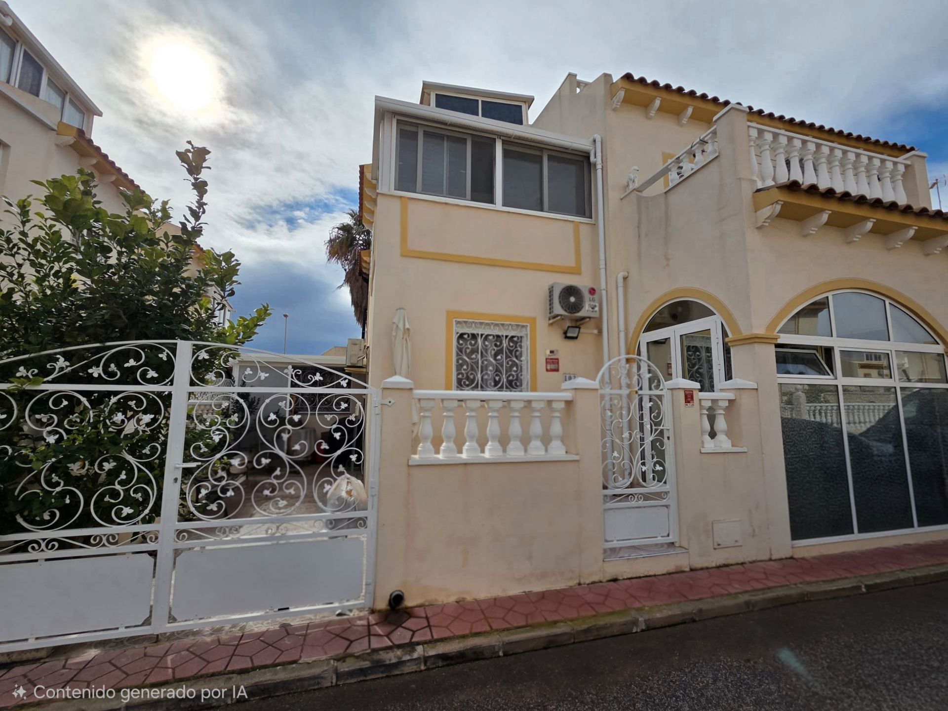 Exterior view of Single-family semi-detached for sale in Orihuela  with Air Conditioner, Terrace and Storage room
