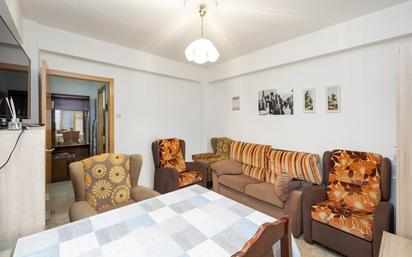 Living room of Flat for sale in  Granada Capital