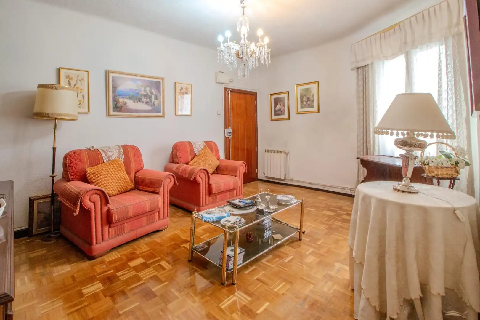 Sala de estar de Apartamento en venta en Madrid con Calefacción y Parquet