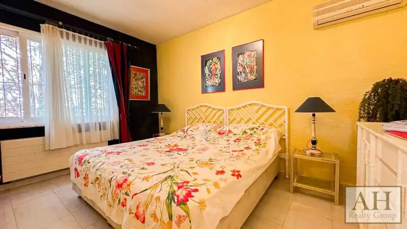 Houses for sale in Pueblo - Urbanizaciones