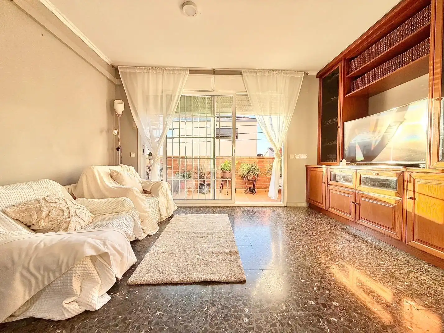 Wohnzimmer von Einfamilien-Reihenhaus zum Verkauf in Sant Quirze del Vallès mit Terrasse und Balkon