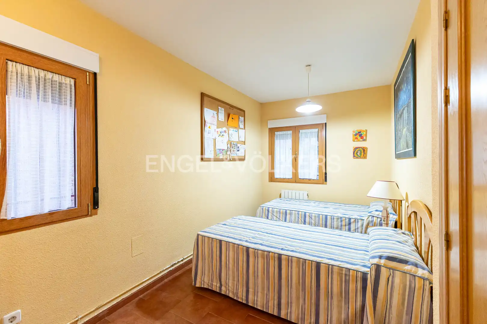 Habitación de Casa o chalet en venta en El Casar con Aire acondicionado, Calefacción y Jardín privado