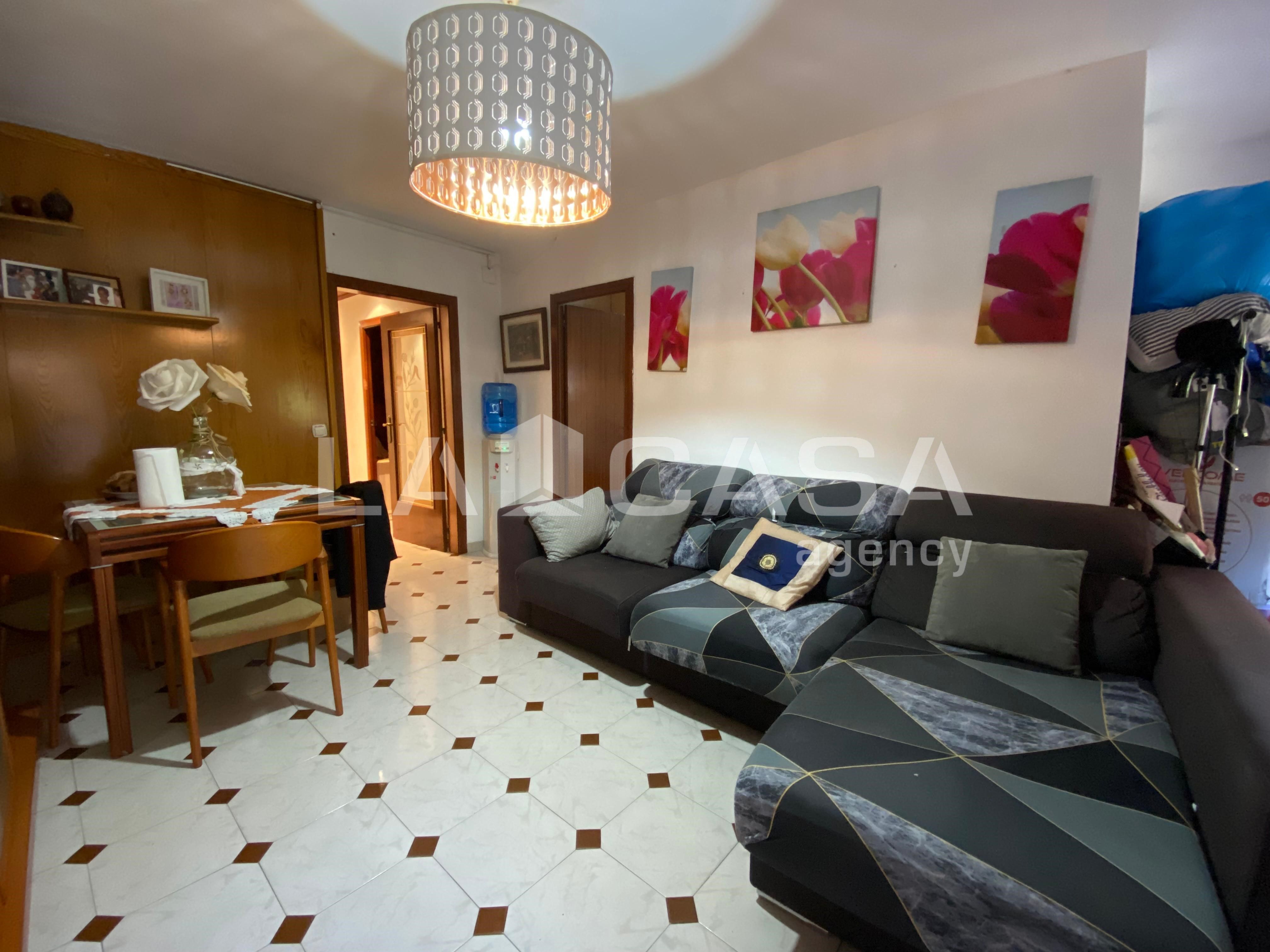 Living room of Flat for sale in Santa Coloma de Gramenet  with Balcony
