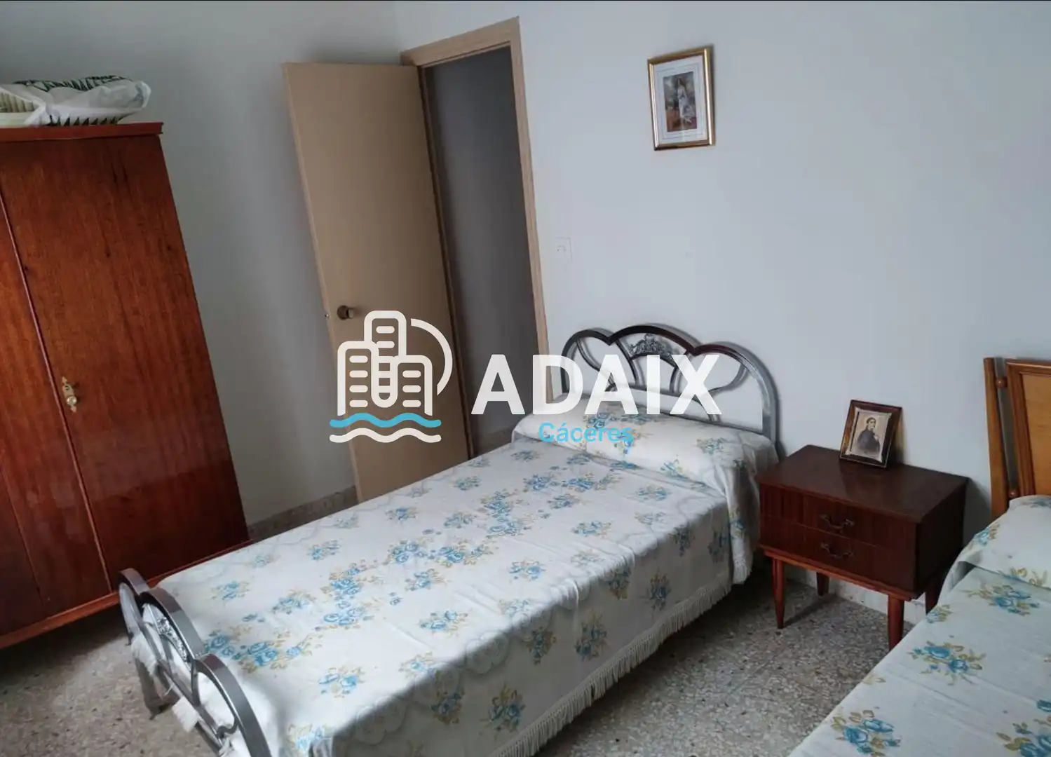 Bedroom of Detached homes for sale in Malpartida de Cáceres, Cáceres