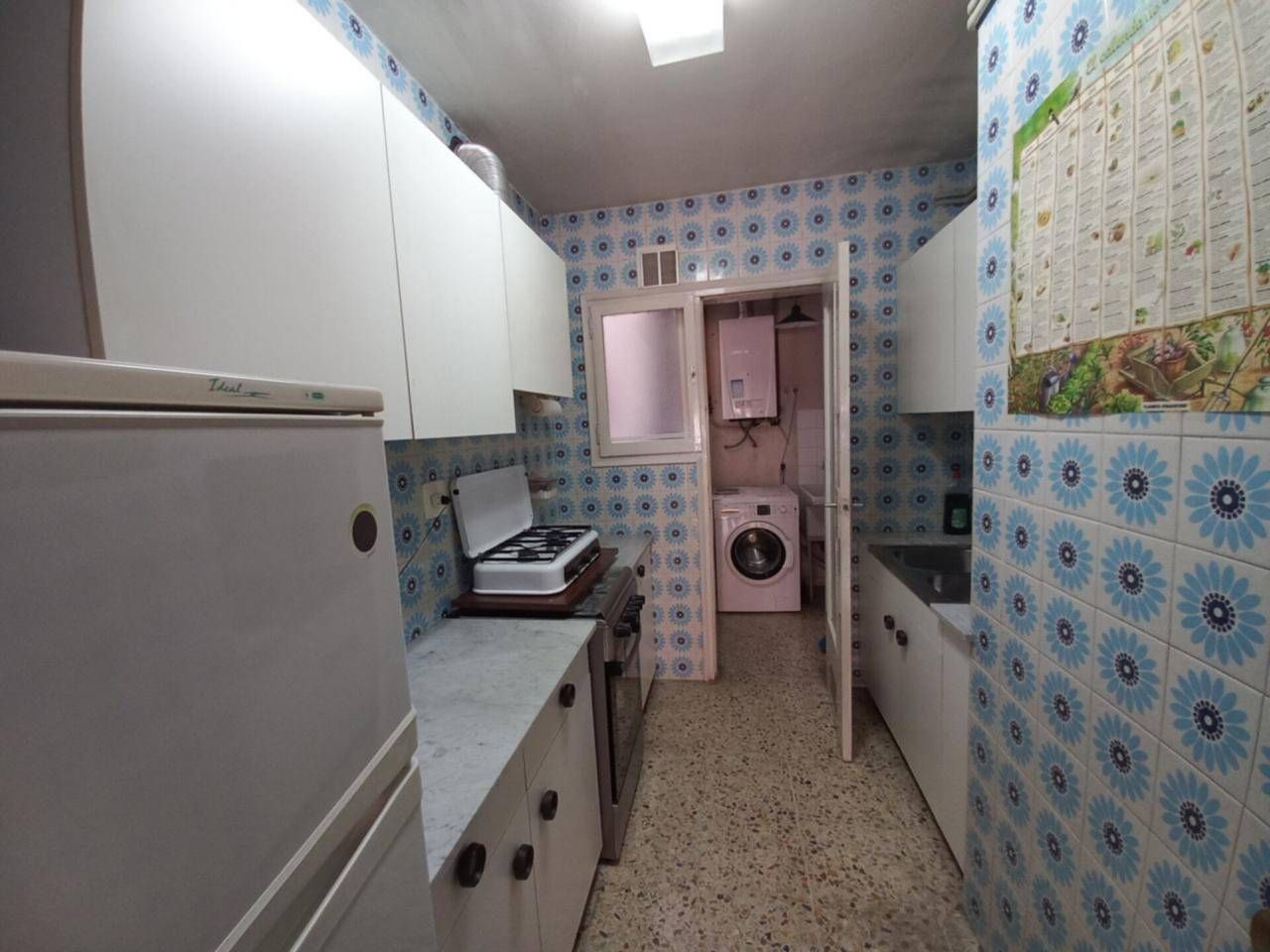 Cuina de Pis en venda en Vic amb Calefacció, Moblat i Balcó