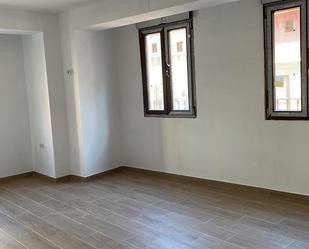 Bedroom of Flat for sale in  Sevilla Capital