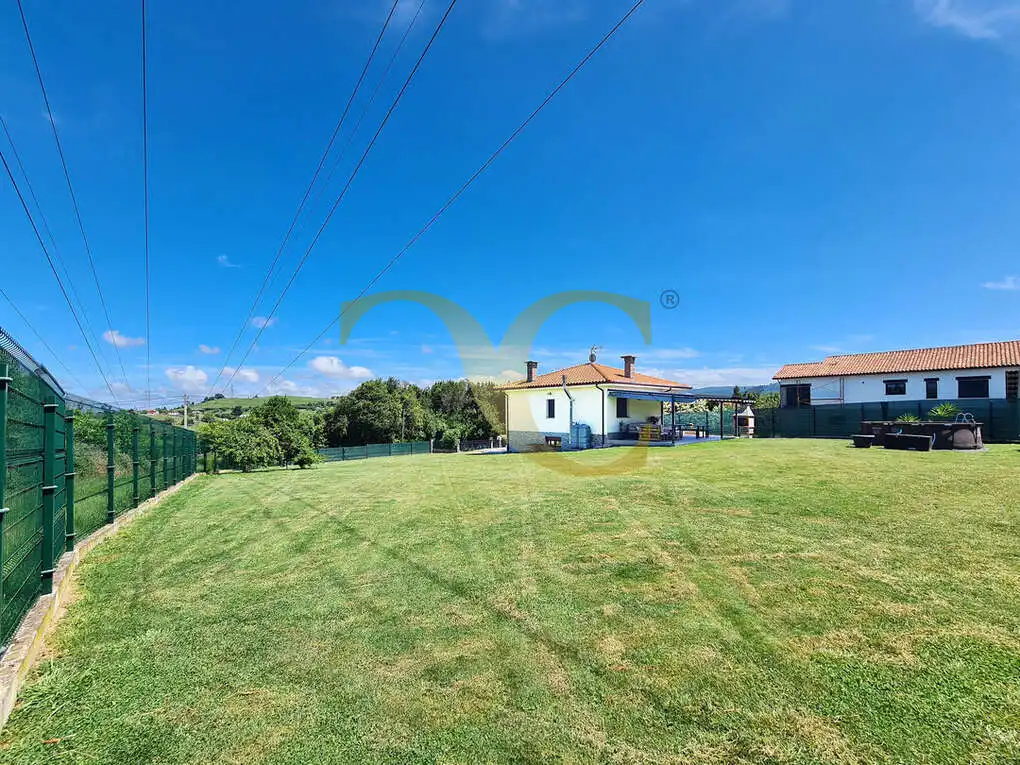 Casa o xalet en venda en Gijón  amb Calefacció, Jardí privat i Terrassa