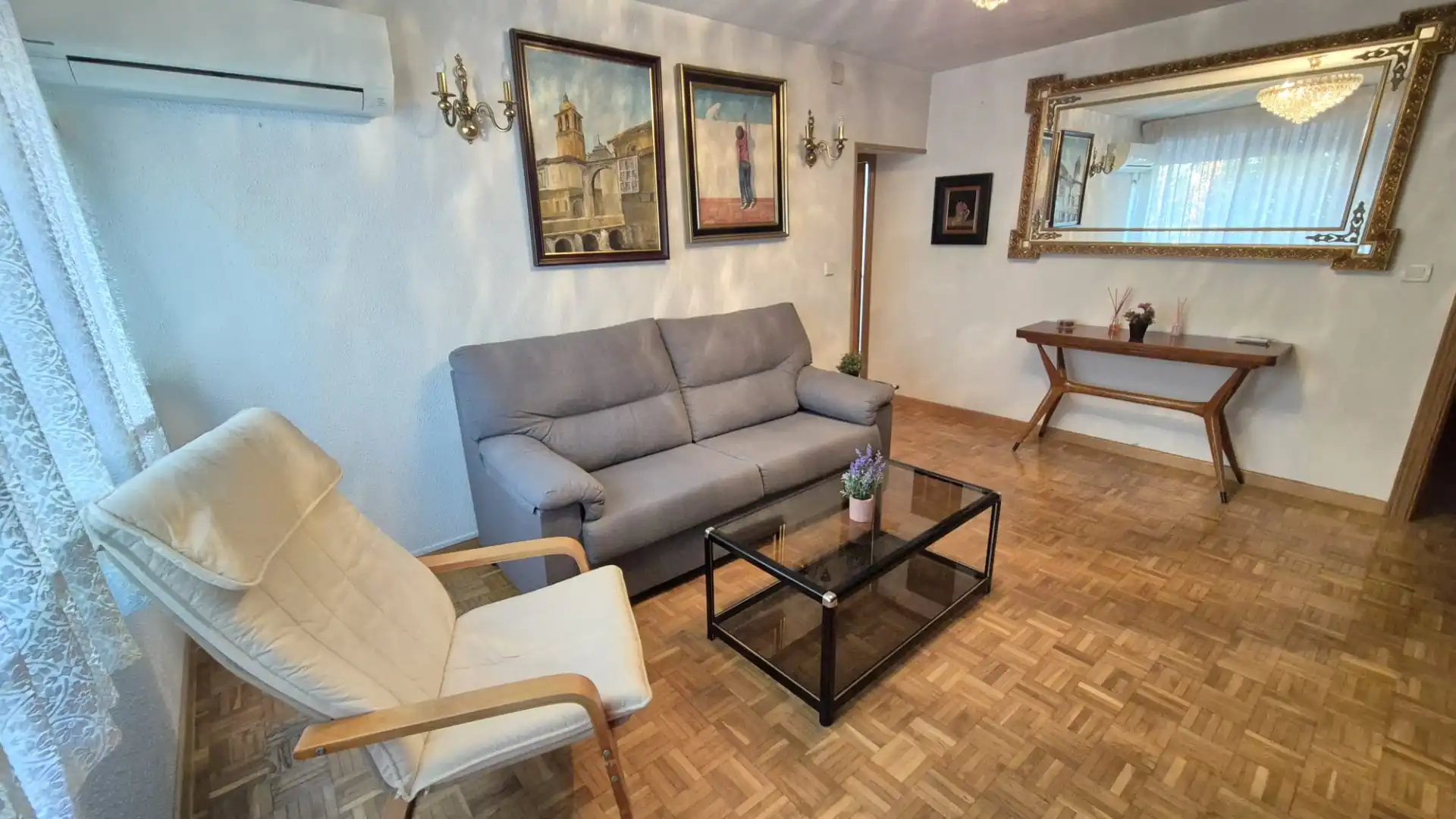 Sala de estar de Piso en venta en Madrid con Aire acondicionado, Calefacción y Amueblado