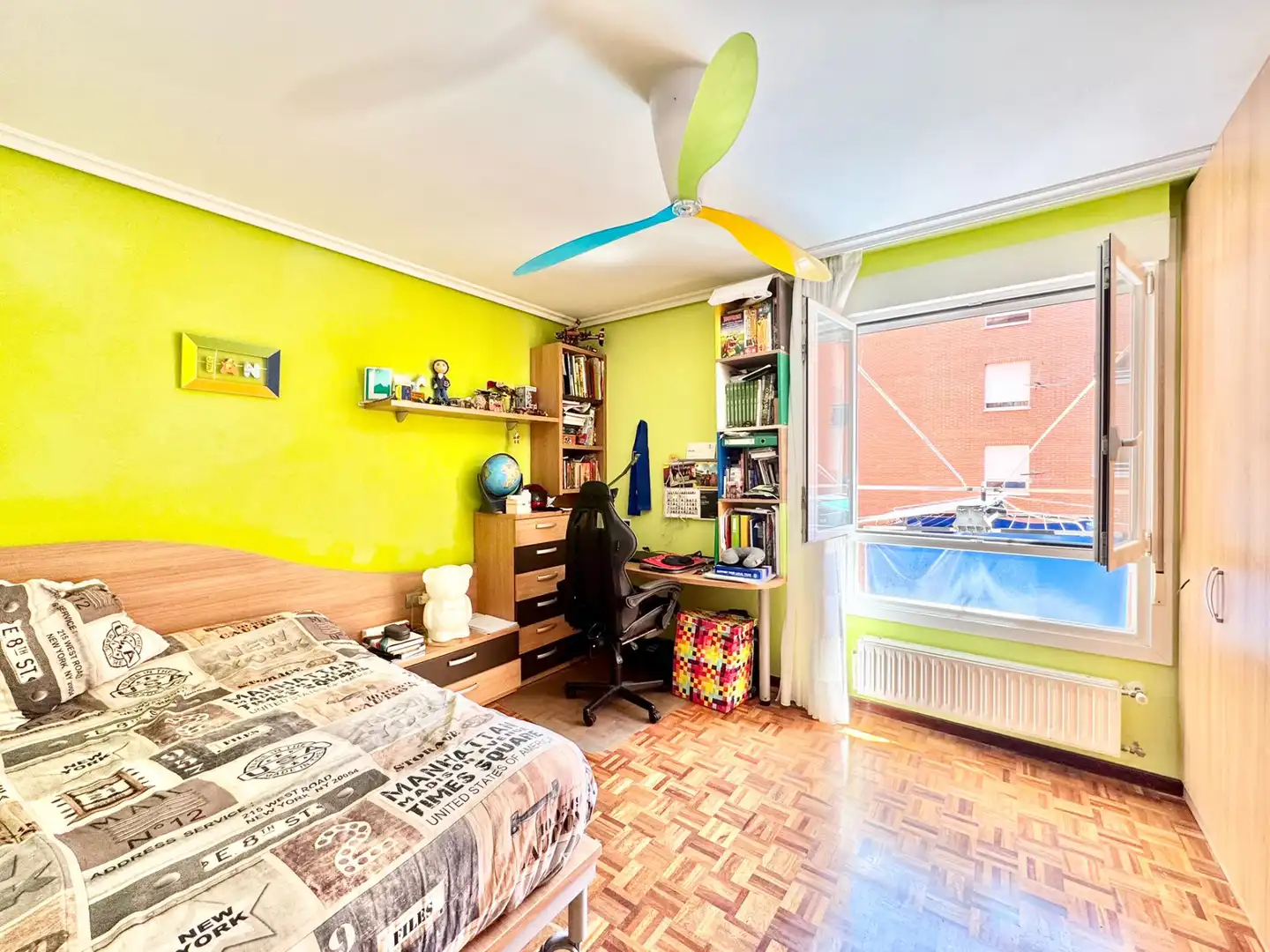 Habitación de Piso en venta en Vitoria - Gasteiz con Terraza y Trastero