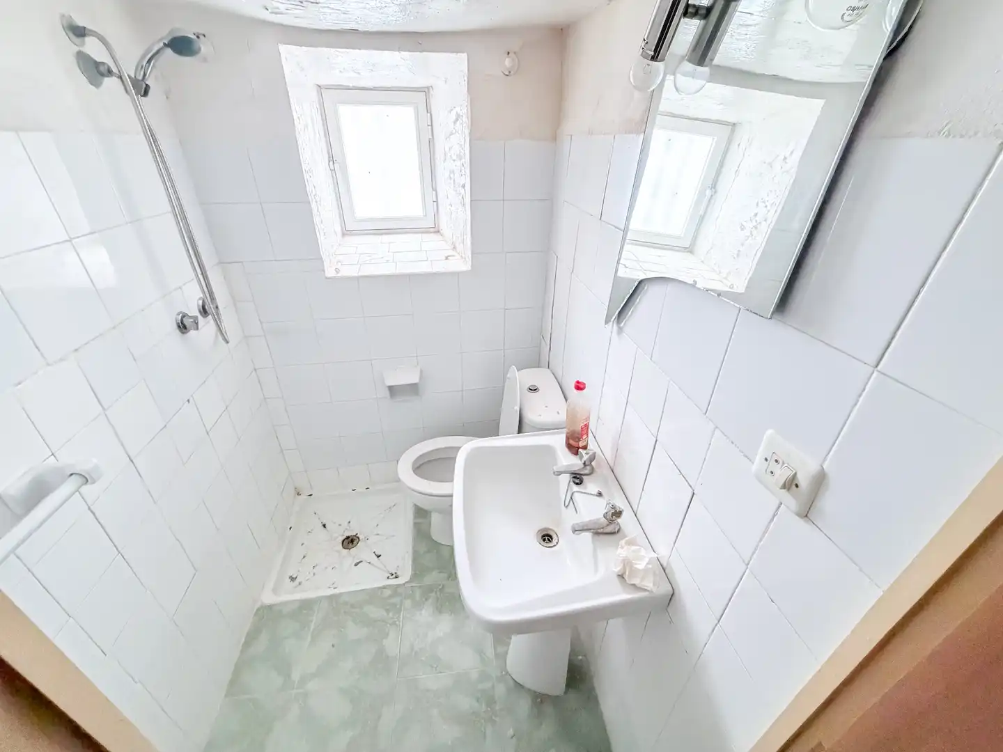 Baño de Finca rústica en venta en Agrón