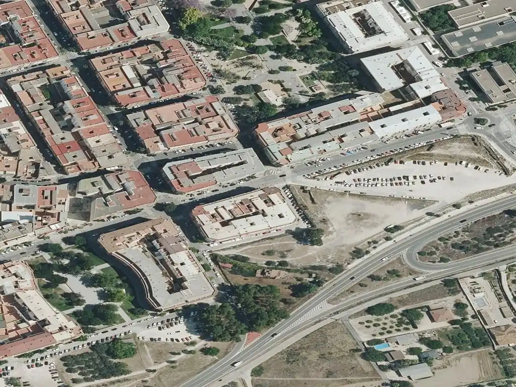 Piso en venta en DE L'ALMAIG 64, imagen 2
