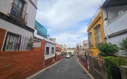 Vista exterior de Casa adosada en venda en San Juan de Aznalfarache