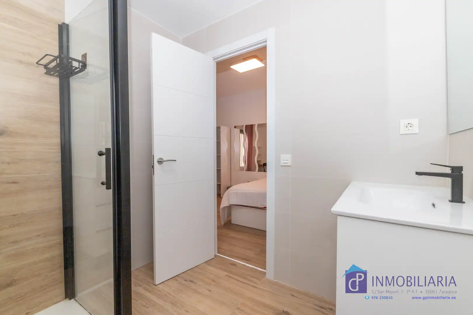 Flat for sale in Calle de Santiago, Alfonso