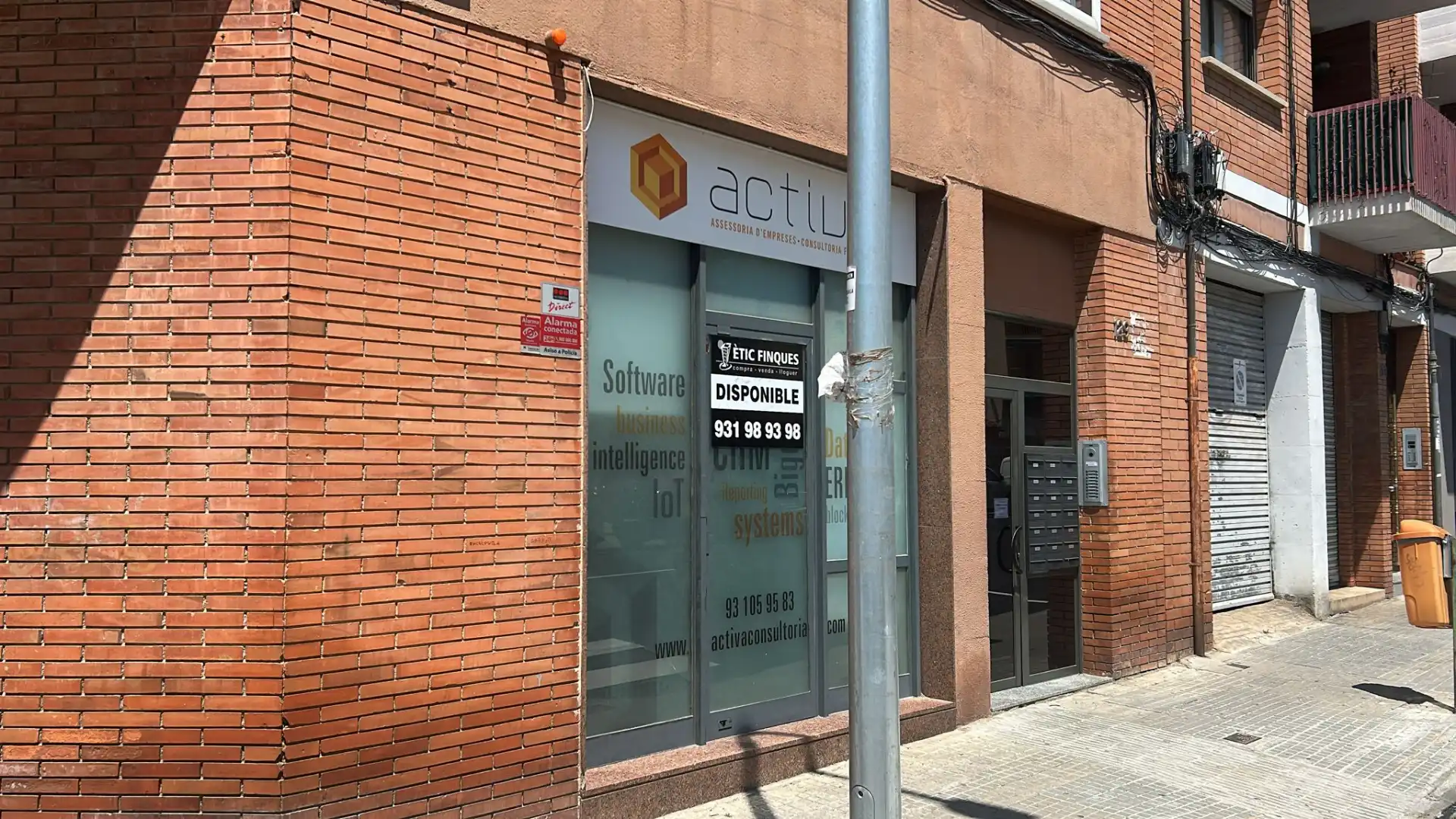 Geschaftsraum zum Verkauf in Terrassa mit Klimaanlage, Heizung und Parkett