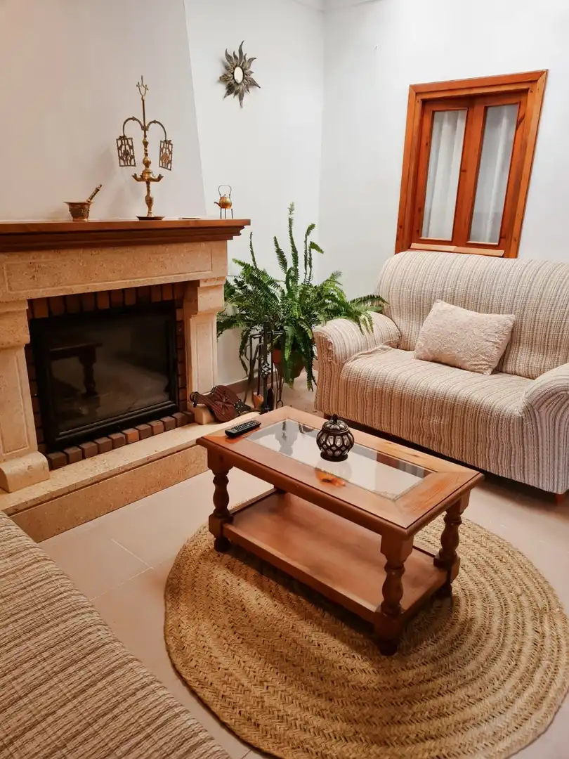 Sala de estar de Casa adosada de alquiler en Sanlúcar de Barrameda con Aire acondicionado, Calefacción y Terraza