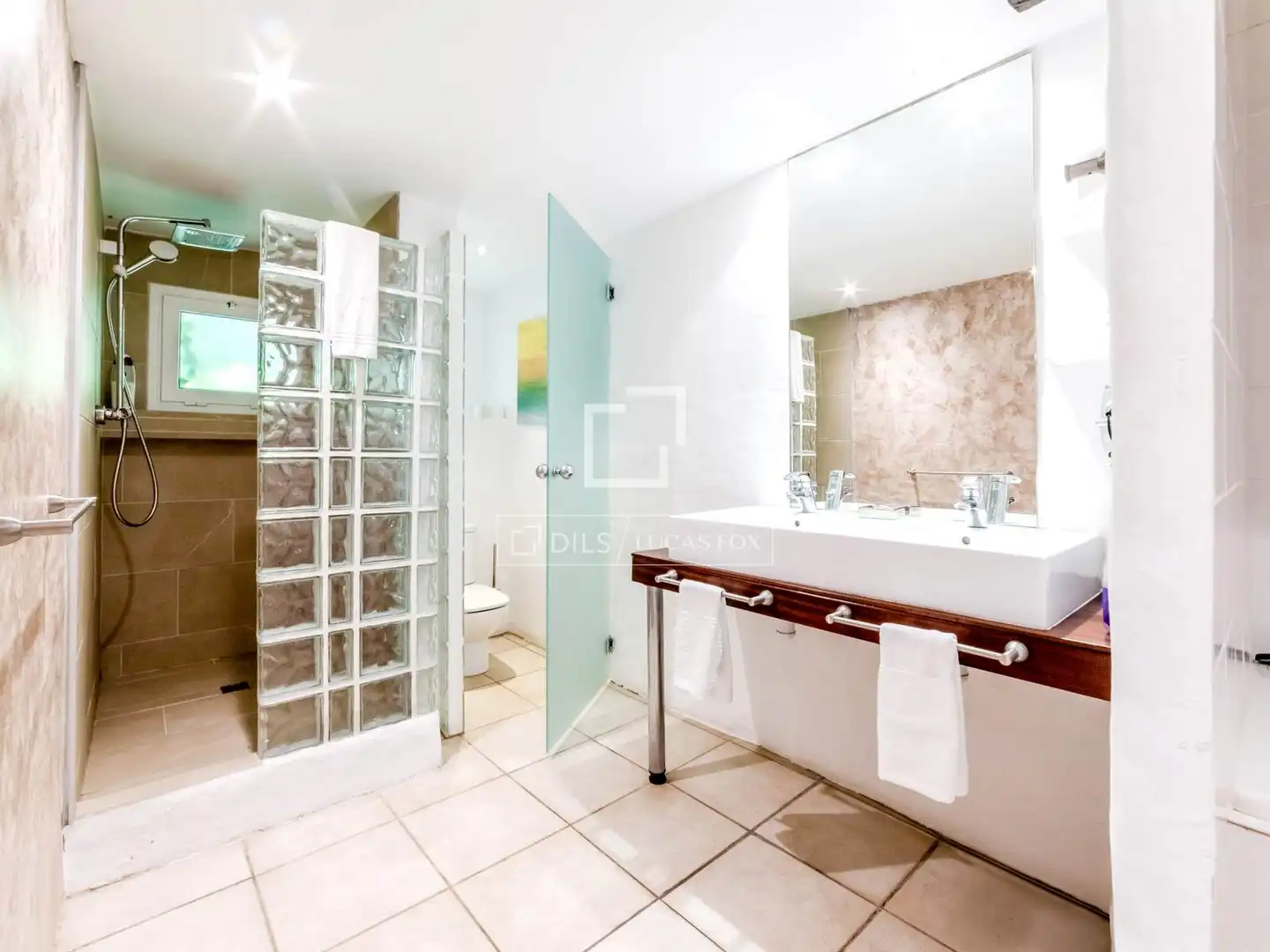 Baño de Finca rústica en venta en Canyelles con Aire acondicionado, Calefacción y Jardín privado