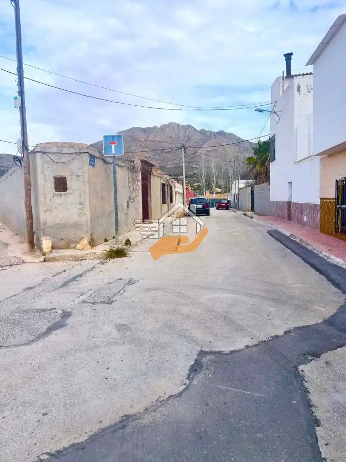 Vista exterior de Edificio en venta en Abanilla
