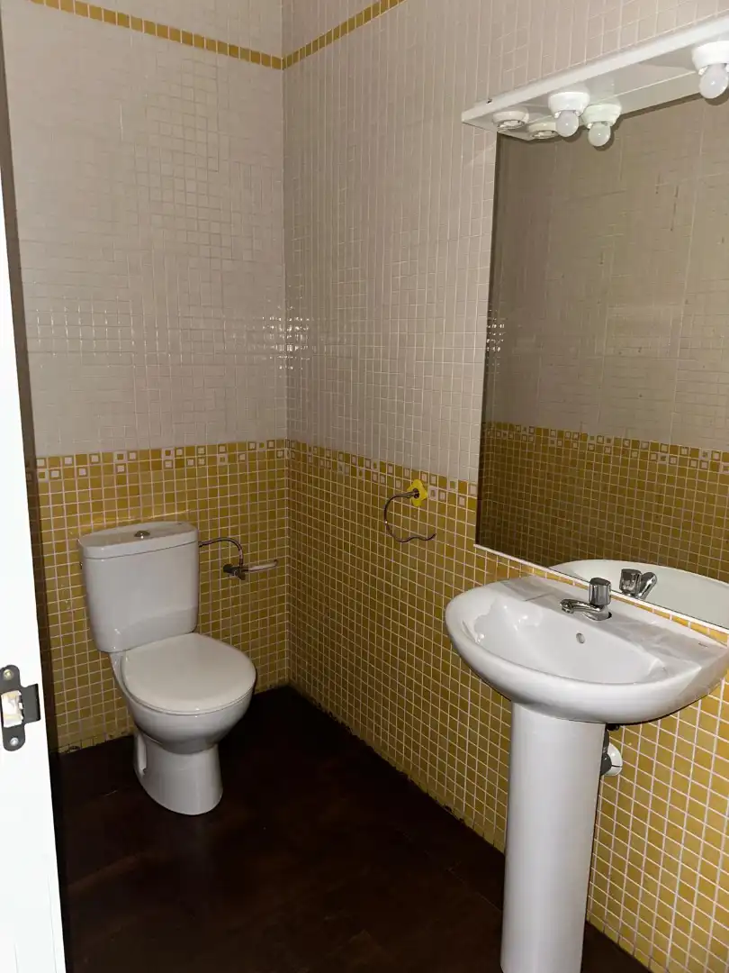 Bany de Local de lloguer en Ciudad Real
