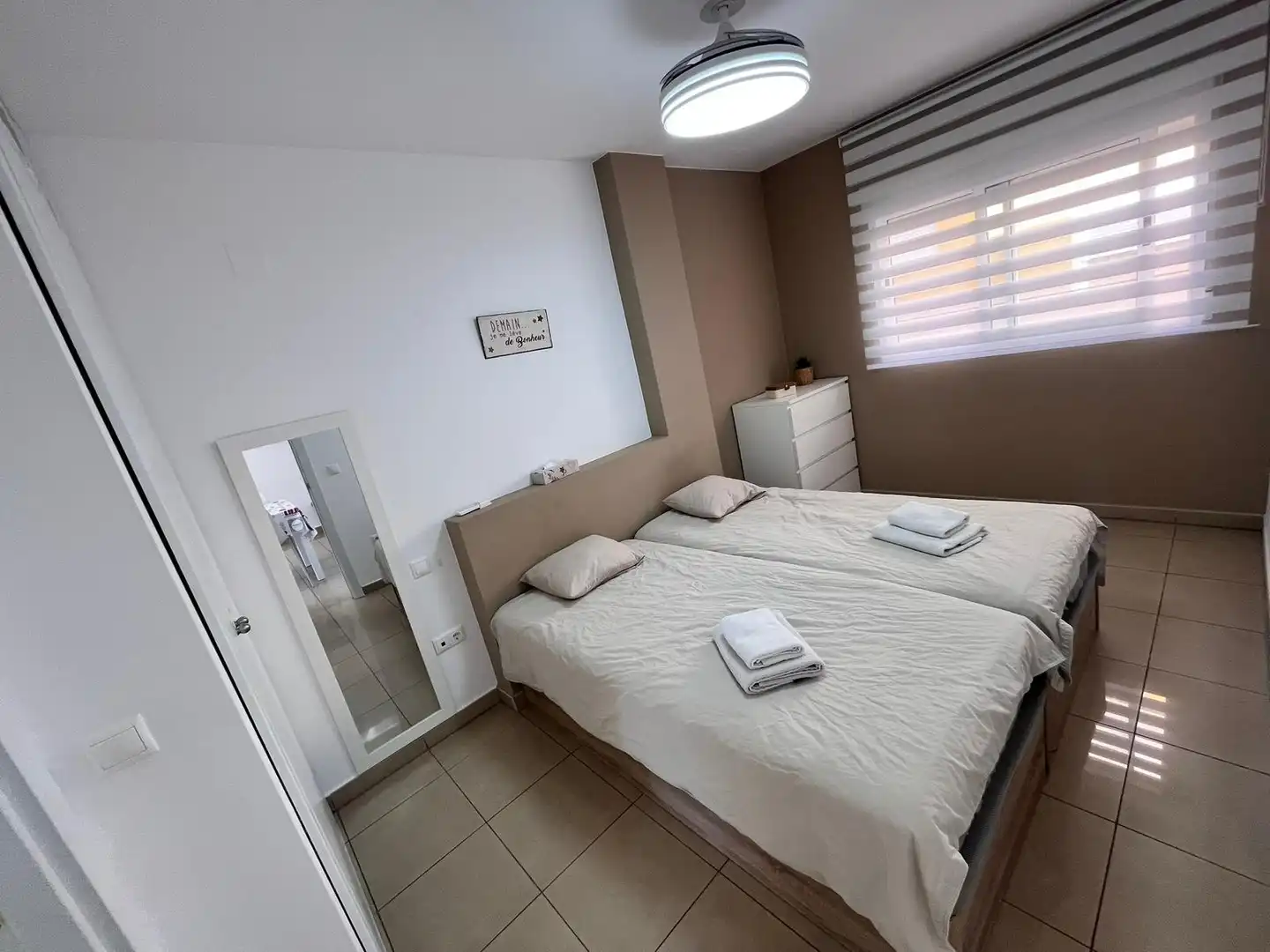Habitación de Apartamento en venta en Orihuela con Aire acondicionado, Terraza y Piscina