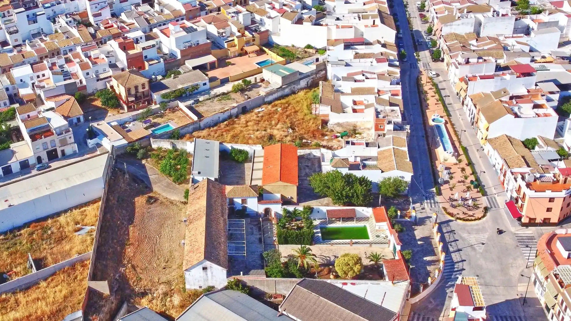 Vista exterior de Nave industrial en venta en Aguilar de la Frontera