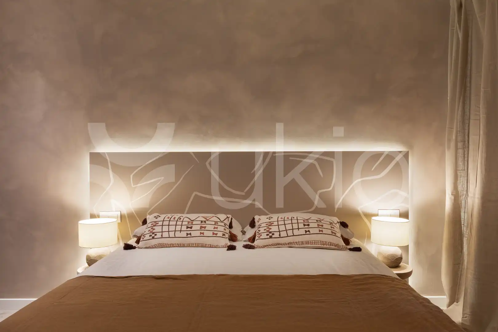 Schlafzimmer von Wohnungen zur Miete in Barcelona mit Klimaanlage, Terrasse und Möbliert