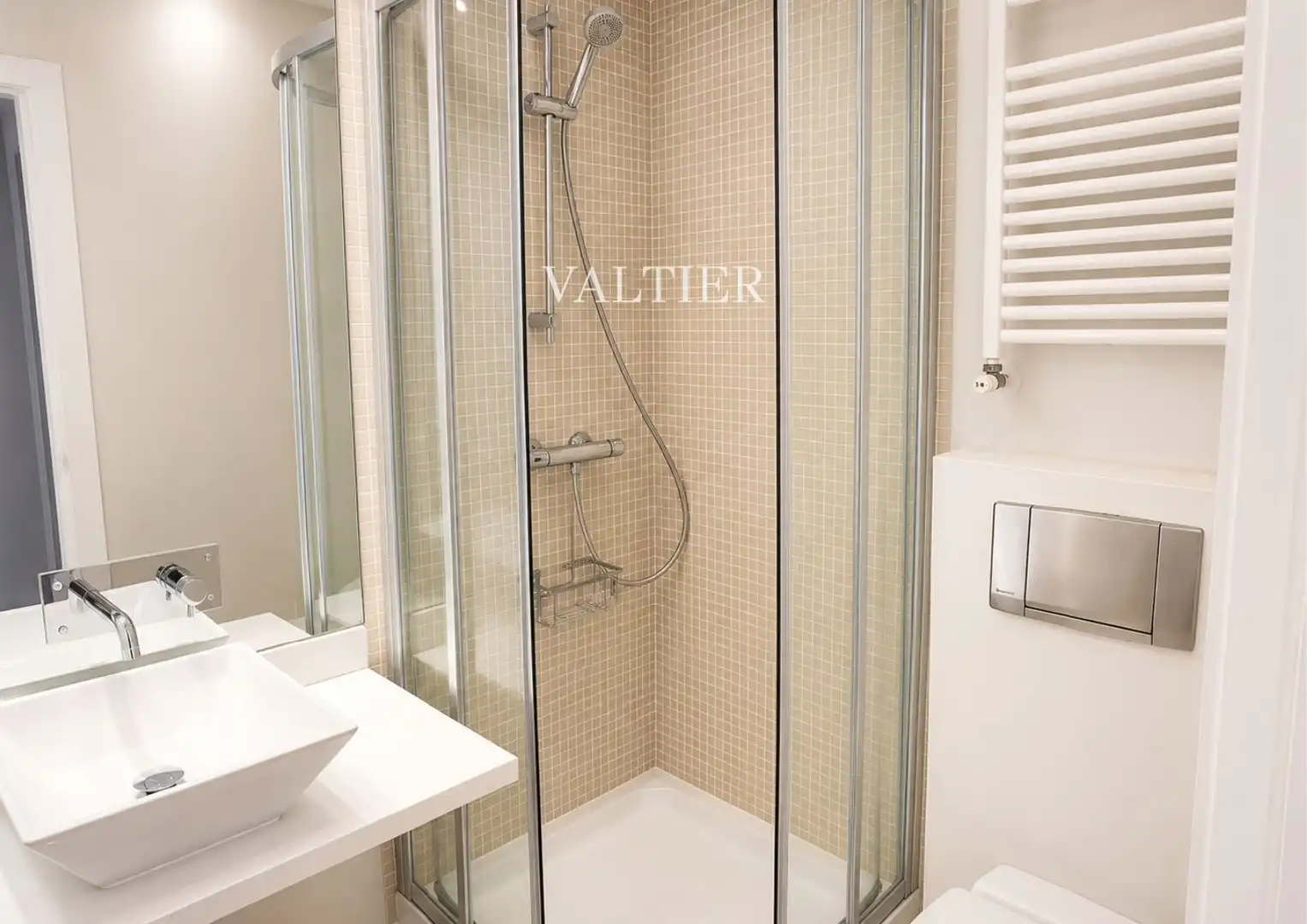 Baño de Ático en venta en Madrid con Aire acondicionado, Calefacción y Terraza