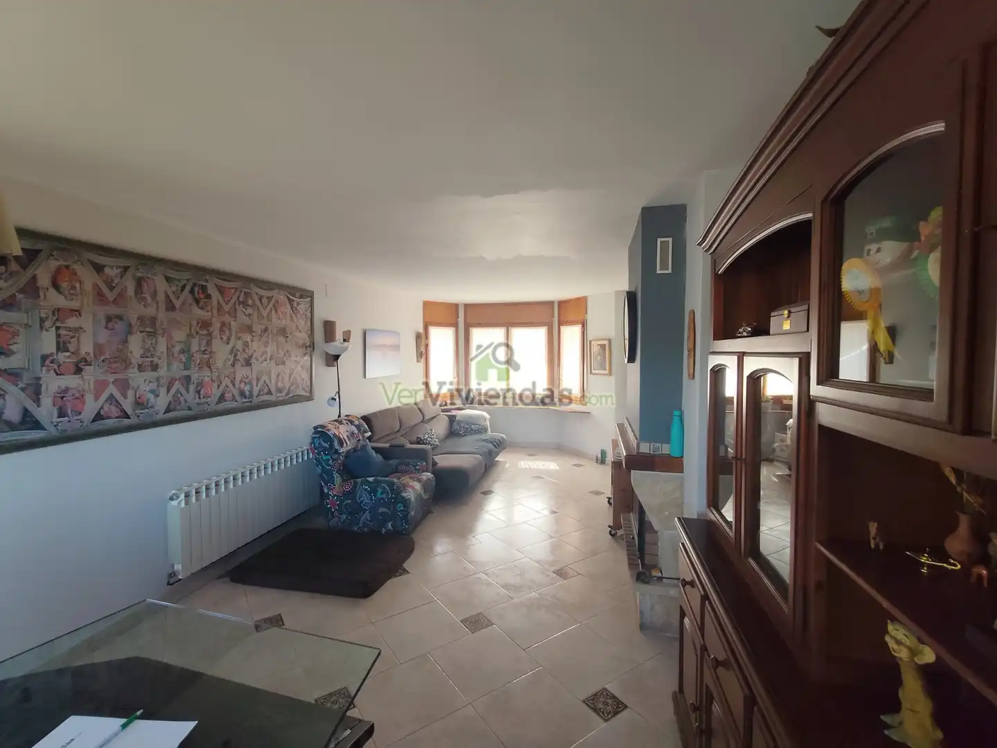 Sala d'estar de Casa o xalet en venda en Vallirana amb Calefacció, Jardí privat i Terrassa