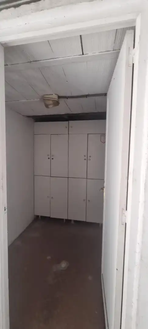 Dormitori de Nau industrial en venda en Murcia