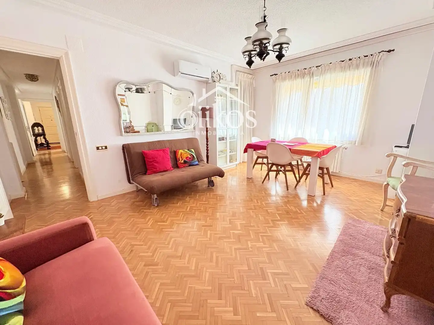 Sala d'estar de Pis en venda en Salamanca amb Calefacció, Parquet i Terrassa